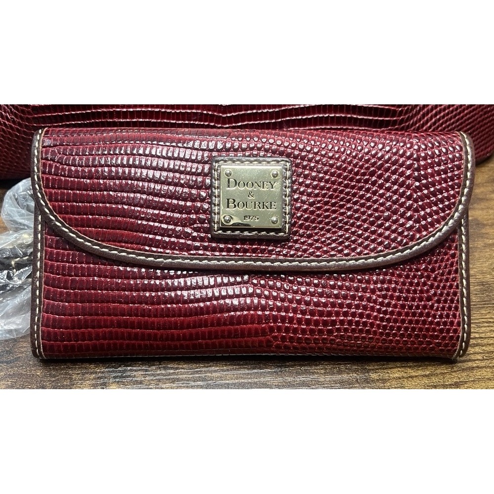 Dooney & Bourke Lg Barlow Embossed Red Lizard Leather Purse Bag Satchel & Wallet - Picture 2 of 16